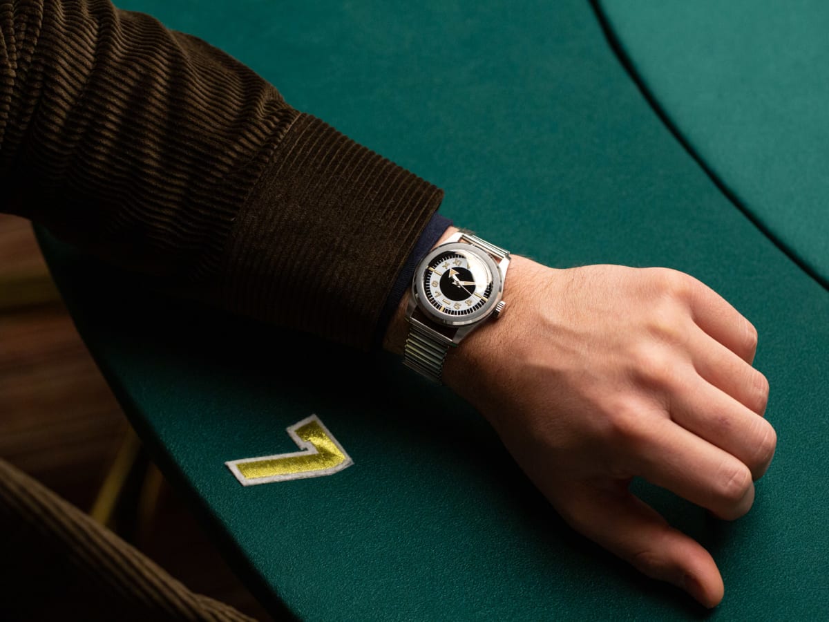 Serica's 4512 California gets a new tuxedo dial - Acquire