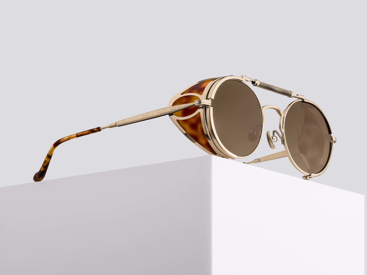 Linda hamilton sunglasses terminator 2 best sale