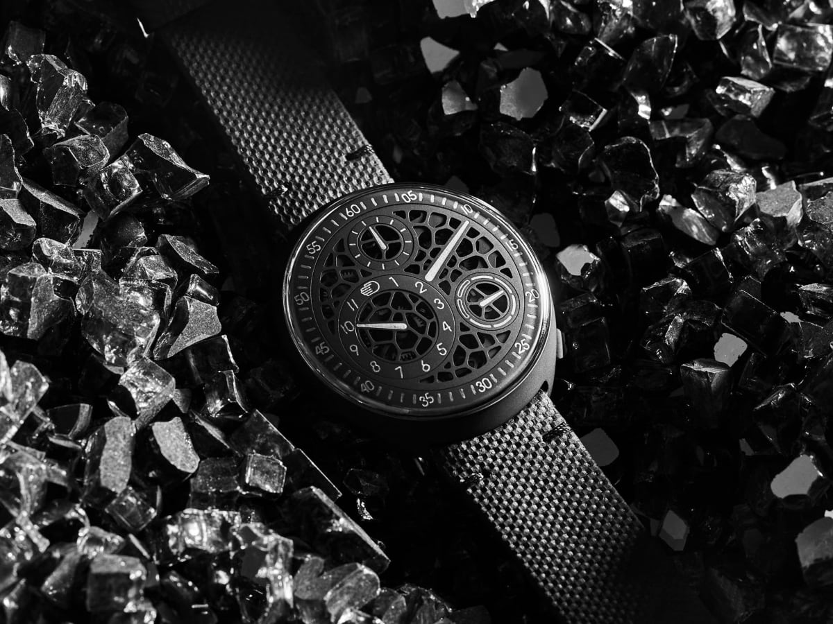 Hodinkee s third collaboration with Ressence gets a monochromatic update Acquire