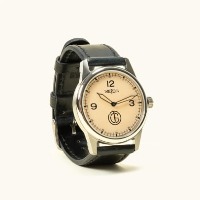 TG-Weiss-Watch-Front_1800x1800