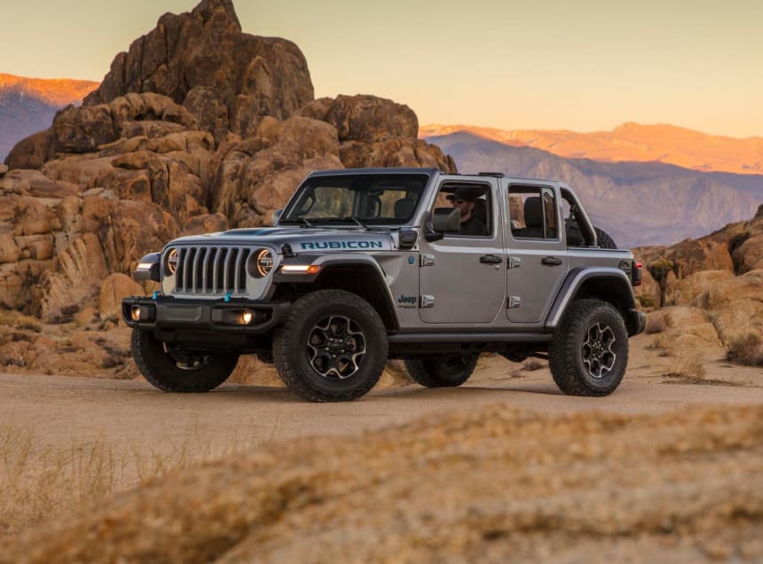 Jeep electrifies the Wrangler with a new plug-in hybrid - Acquire