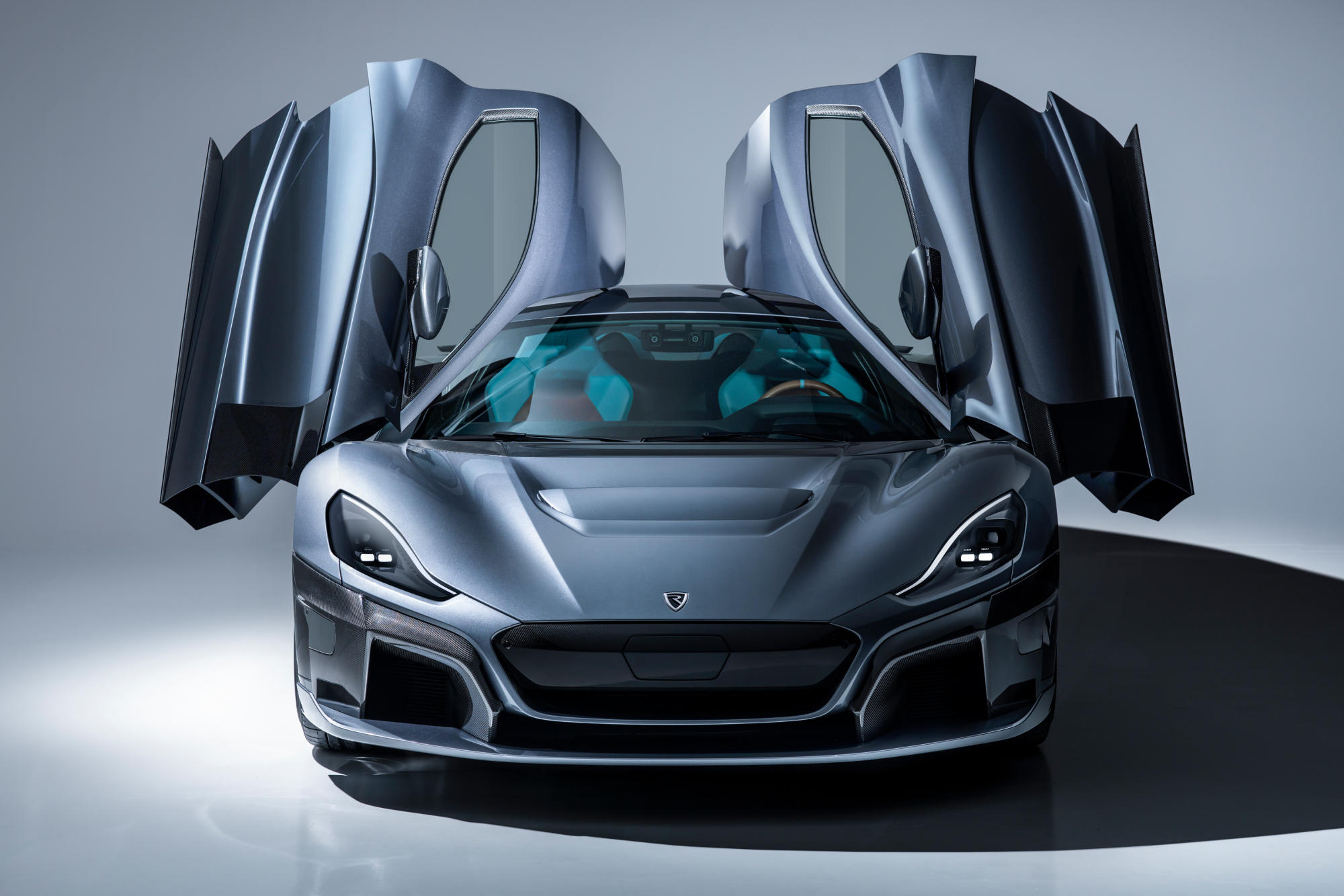 https://www.acquiremag.com/.image/c_limit%2Ccs_srgb%2Ch_2000%2Cq_75%2Cw_2000/MTUzOTkxMzM5NDc2Nzg4NjUx/c_two_studio_front_doors_up_01.jpg