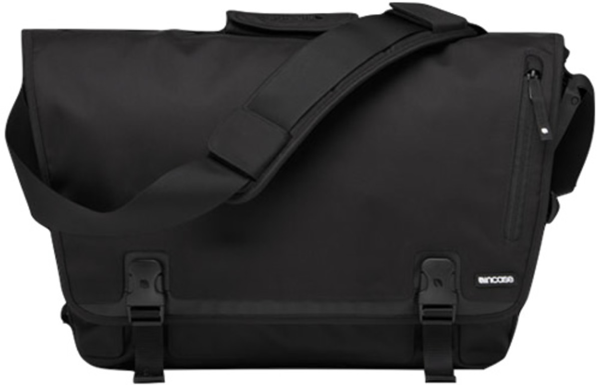 Incase Nylon Messenger Bag - Acquire