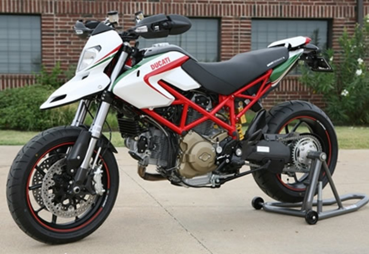Hypermotard 1100 РѕР±РѕРё