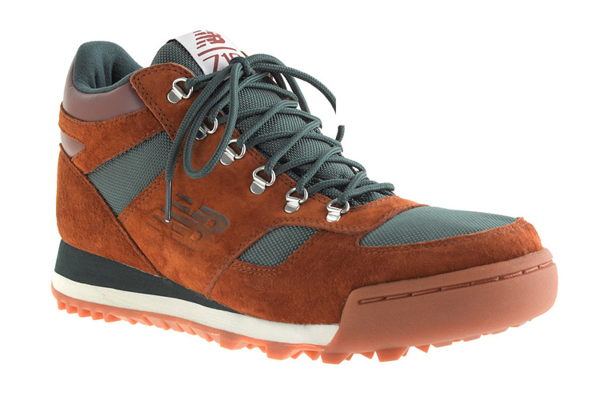 new balance rainier hiking boots