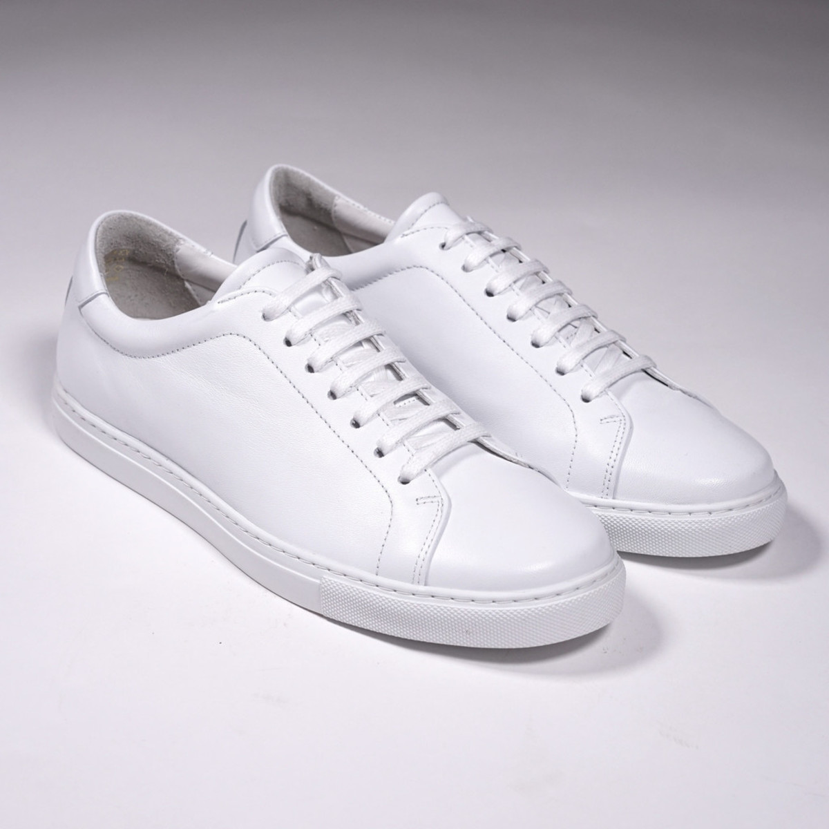 Epaulet Monochrome Tennis Trainer Low 