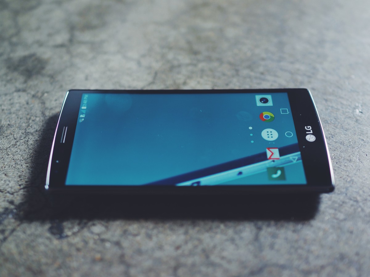 The LG G4's curved 5.5" screen.