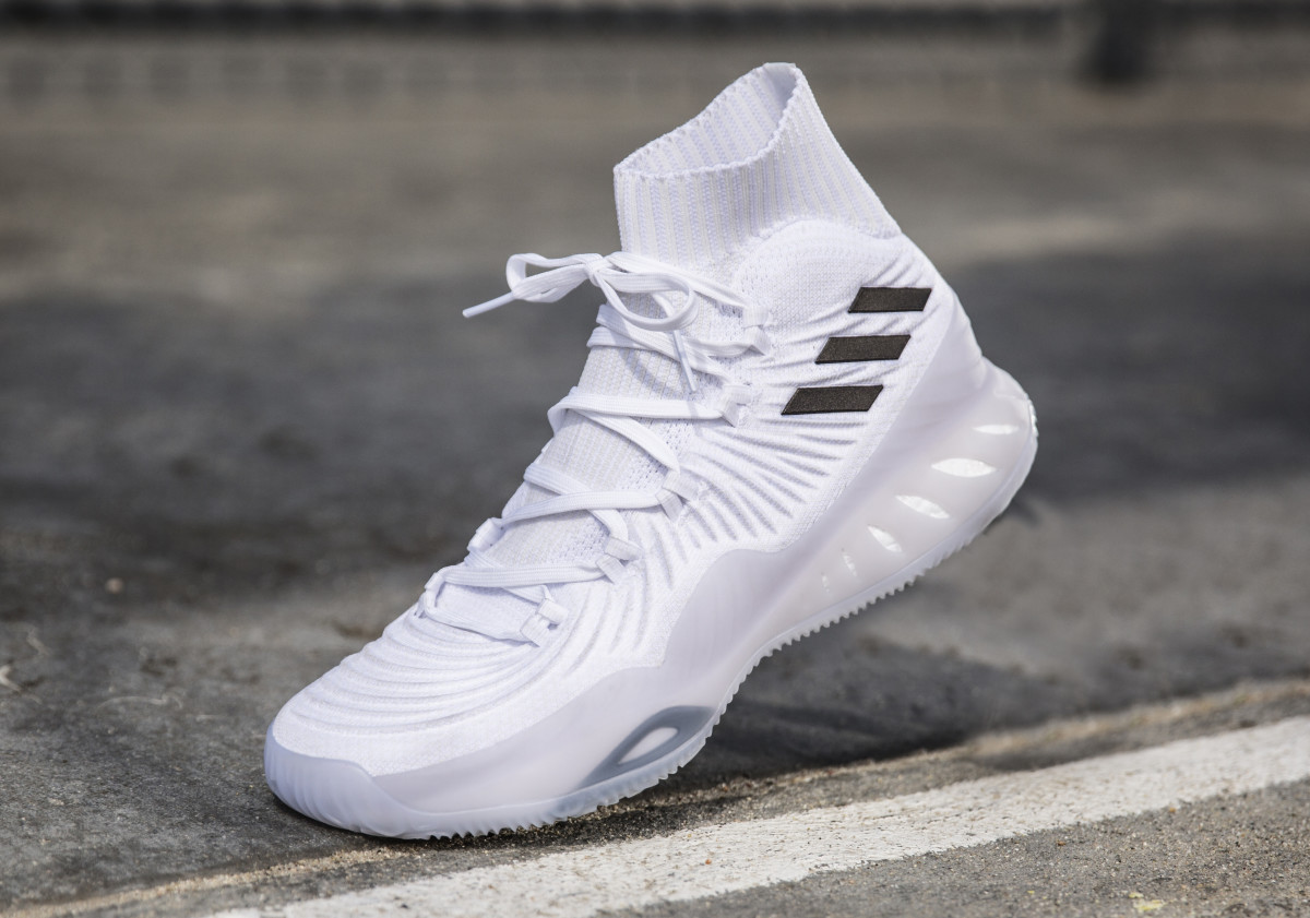 crazy explosive basketball shoes