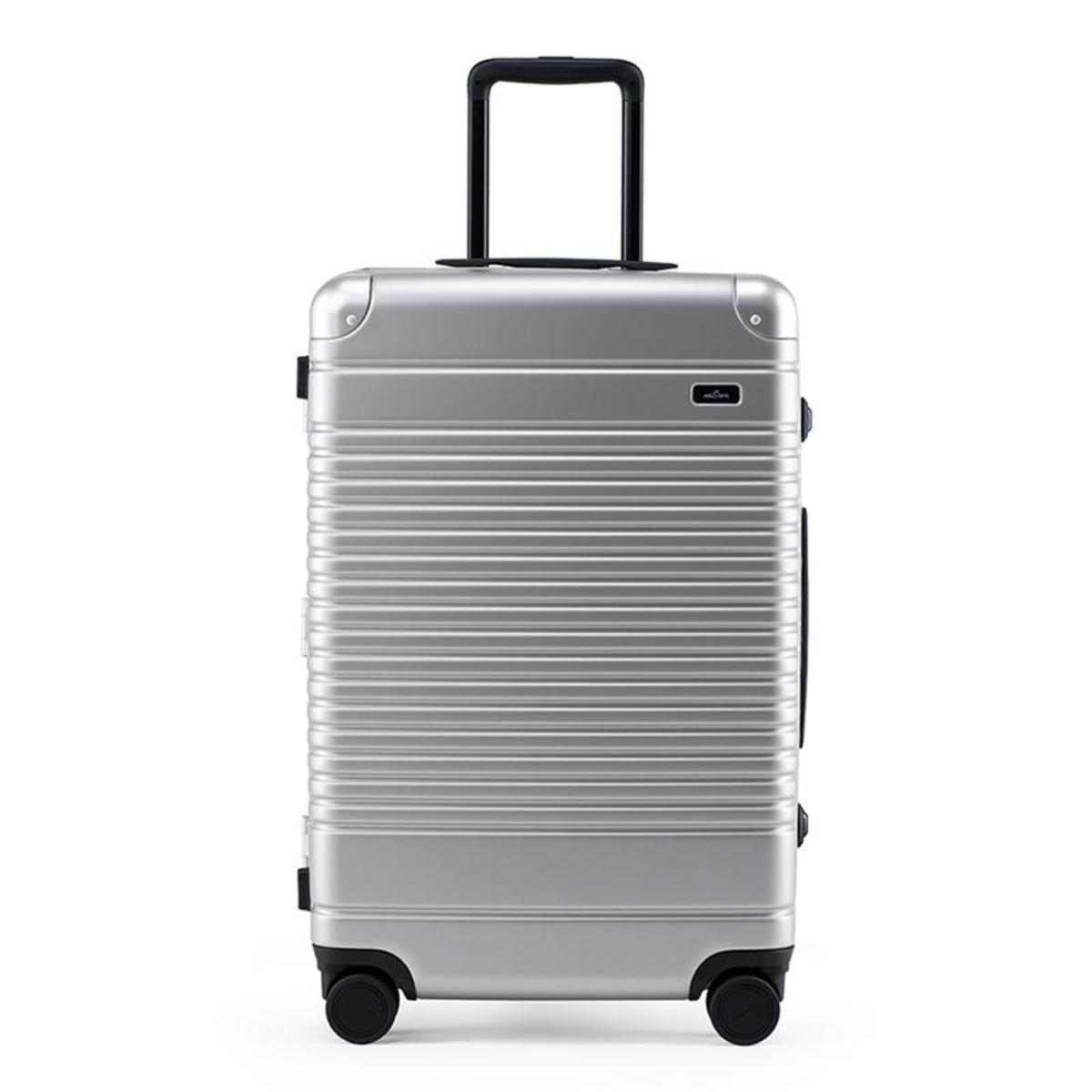 Arlo Skye introduces a new polycarbonate hardshell for check in