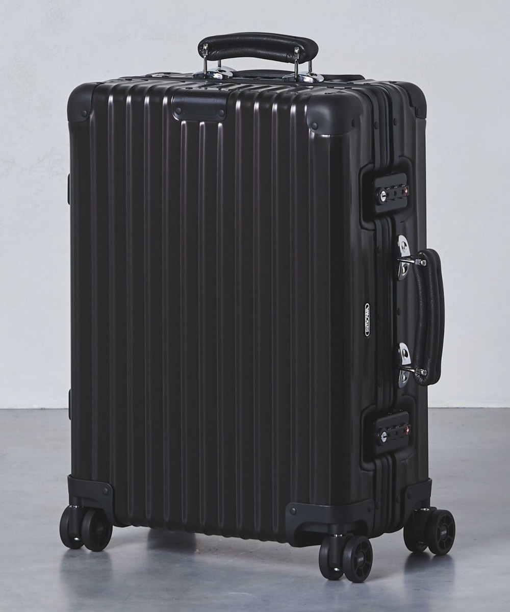 United Arrows is releasing Rimowa's Classic Flight suitcases in United Arrows is releasing Rimowa's Classic Flight suitcases in