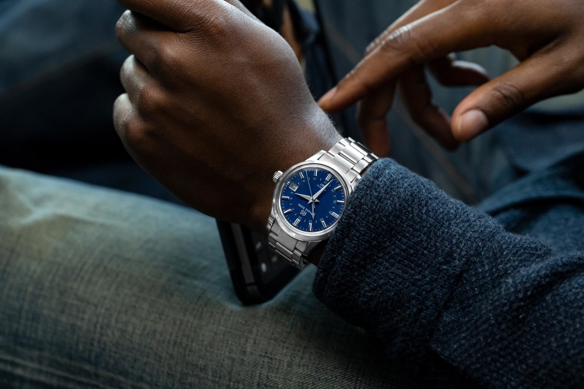 Hodinkee reveals its limited edition Grand Seiko Automatic GMT SBGM239 -  Acquire