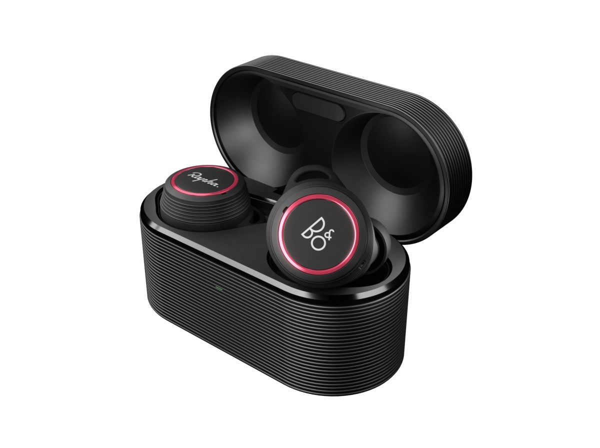 Beoplay-E8-Rapha_Case-open