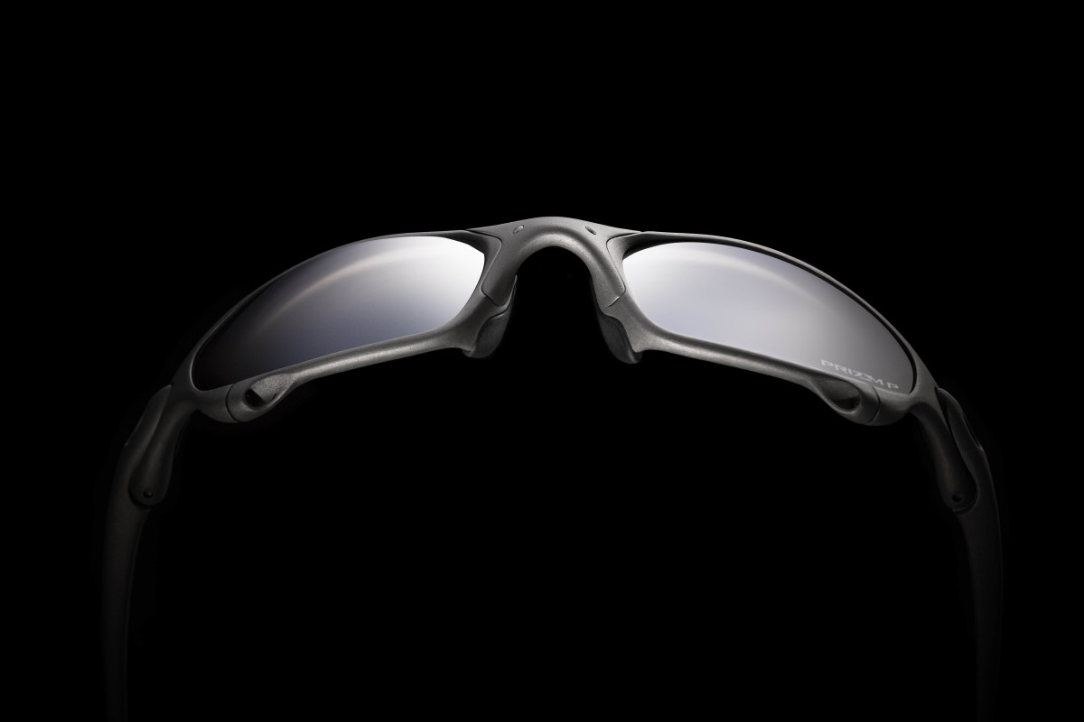 Oakley brings back its iconic X Metal 