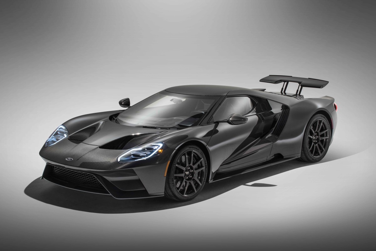 The 2020 Ford GT gets more power and a new Liquid Carbon exterior