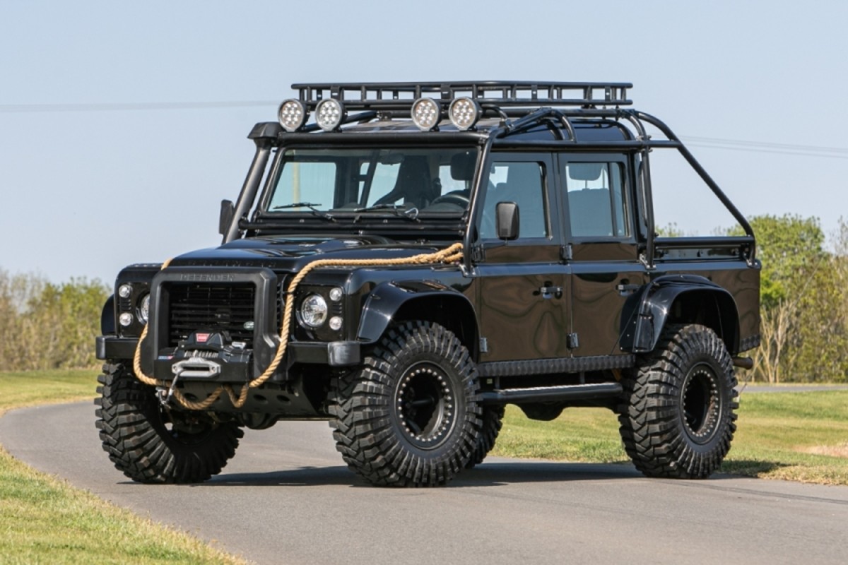 Silverstone Auctions Spectre Defender