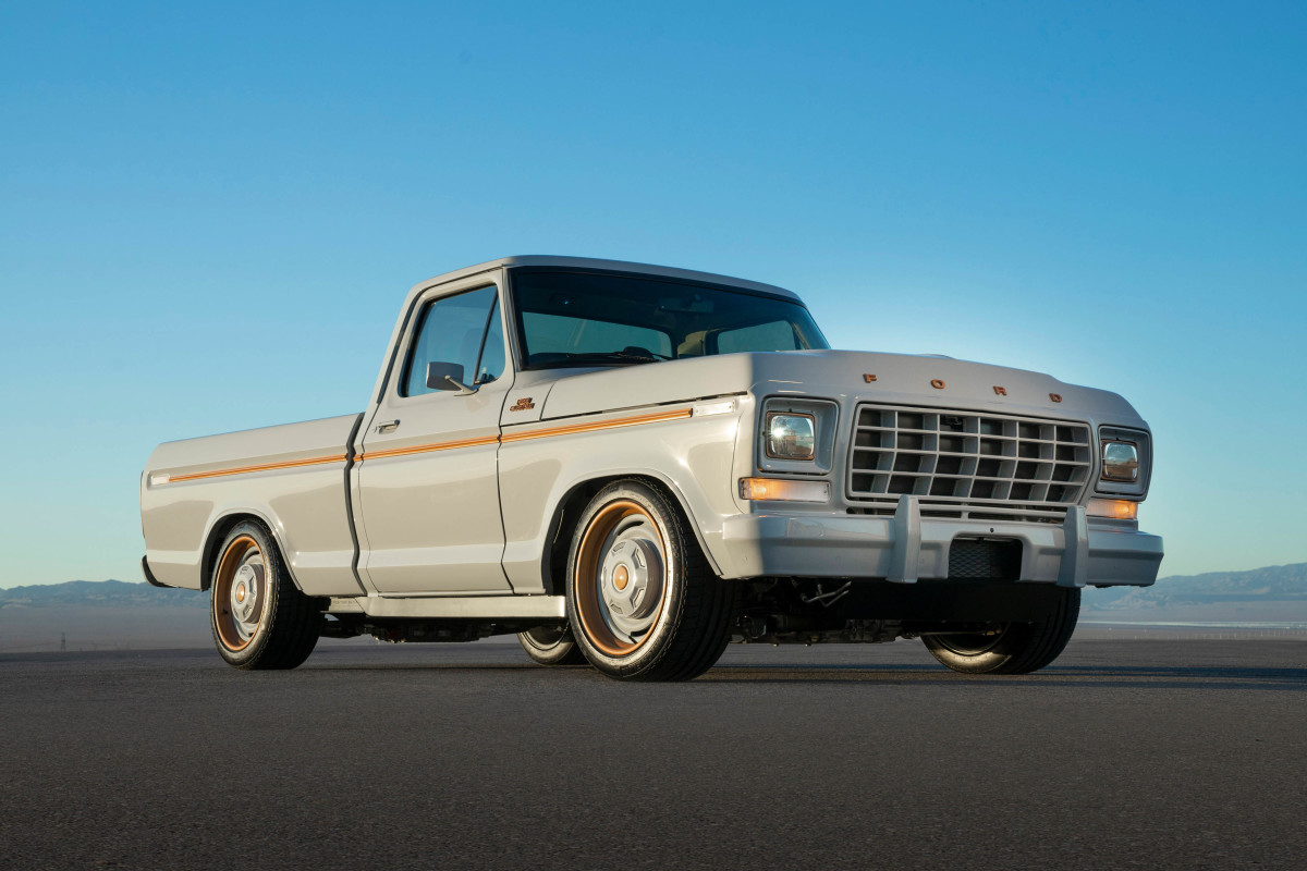 All-electric Ford F-100 Eluminator concept truck_01
