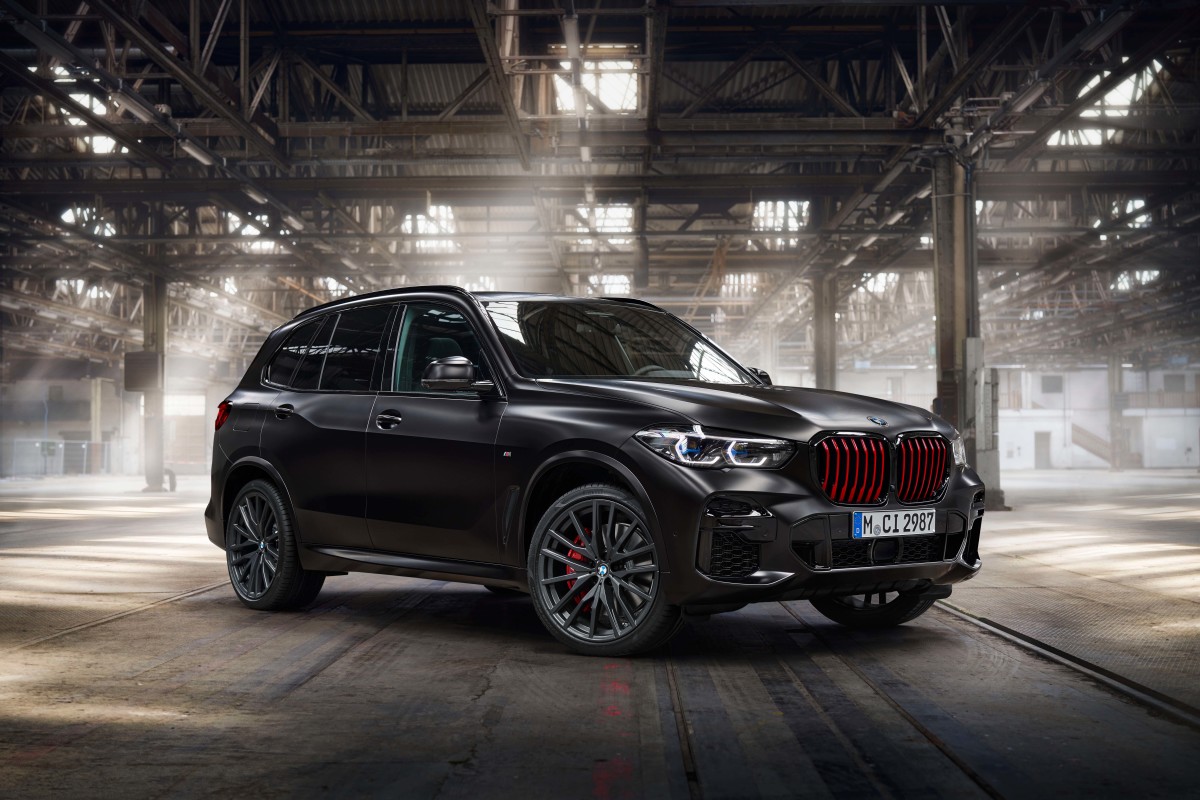 BMW introduces a Black Vermilion edition of the X5 - Acquire