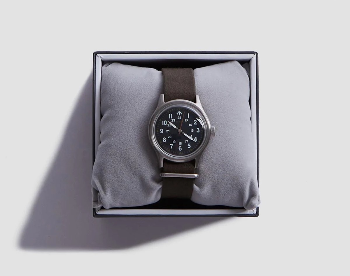 Nigel Cabourn reissues its first collaboration with Timex - Acquire