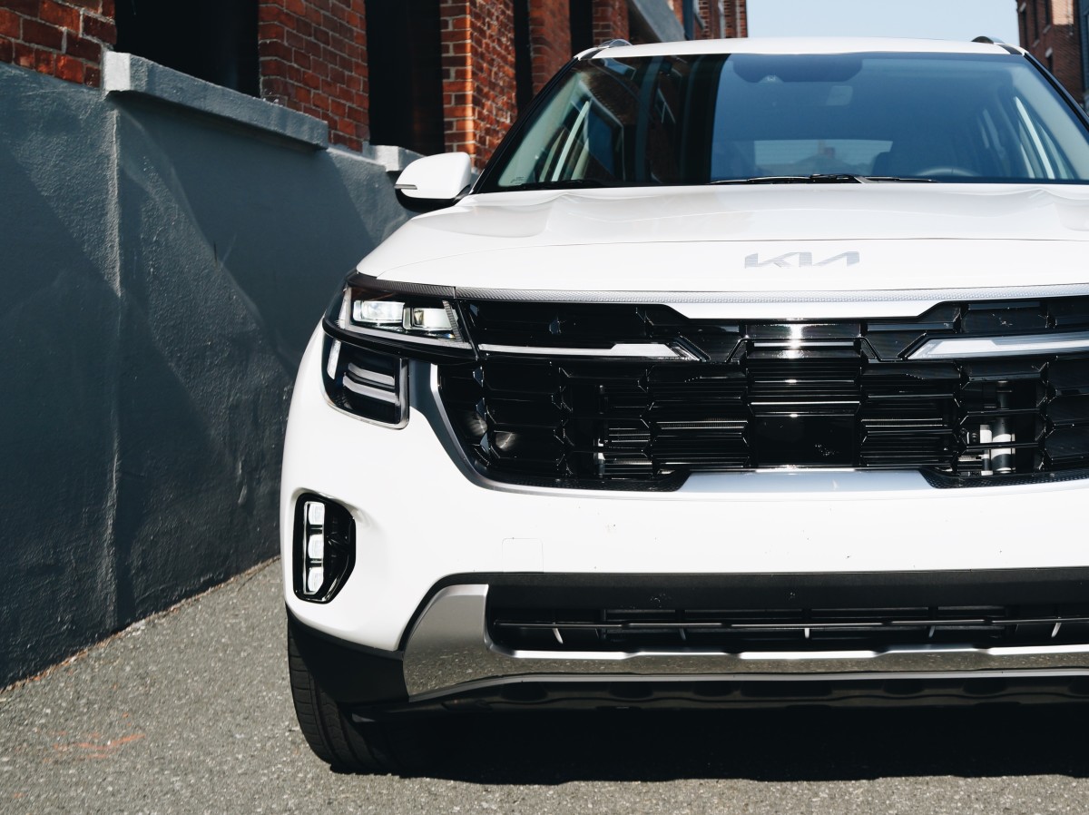 The 2024 Kia Seltos The company's newest compact SUV redefines "entry