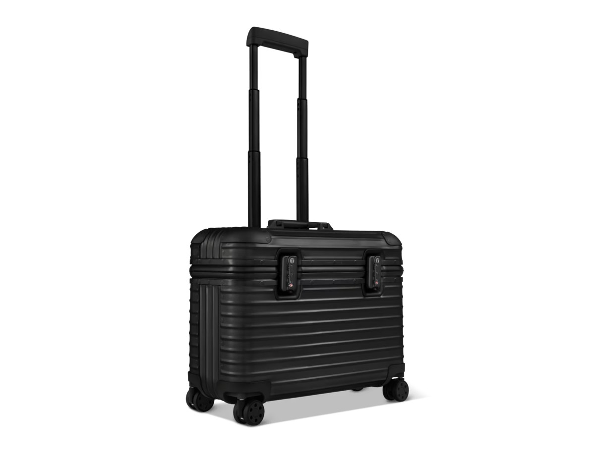 Rimowa updates the Pilot Case in black anodized aluminum - Acquire