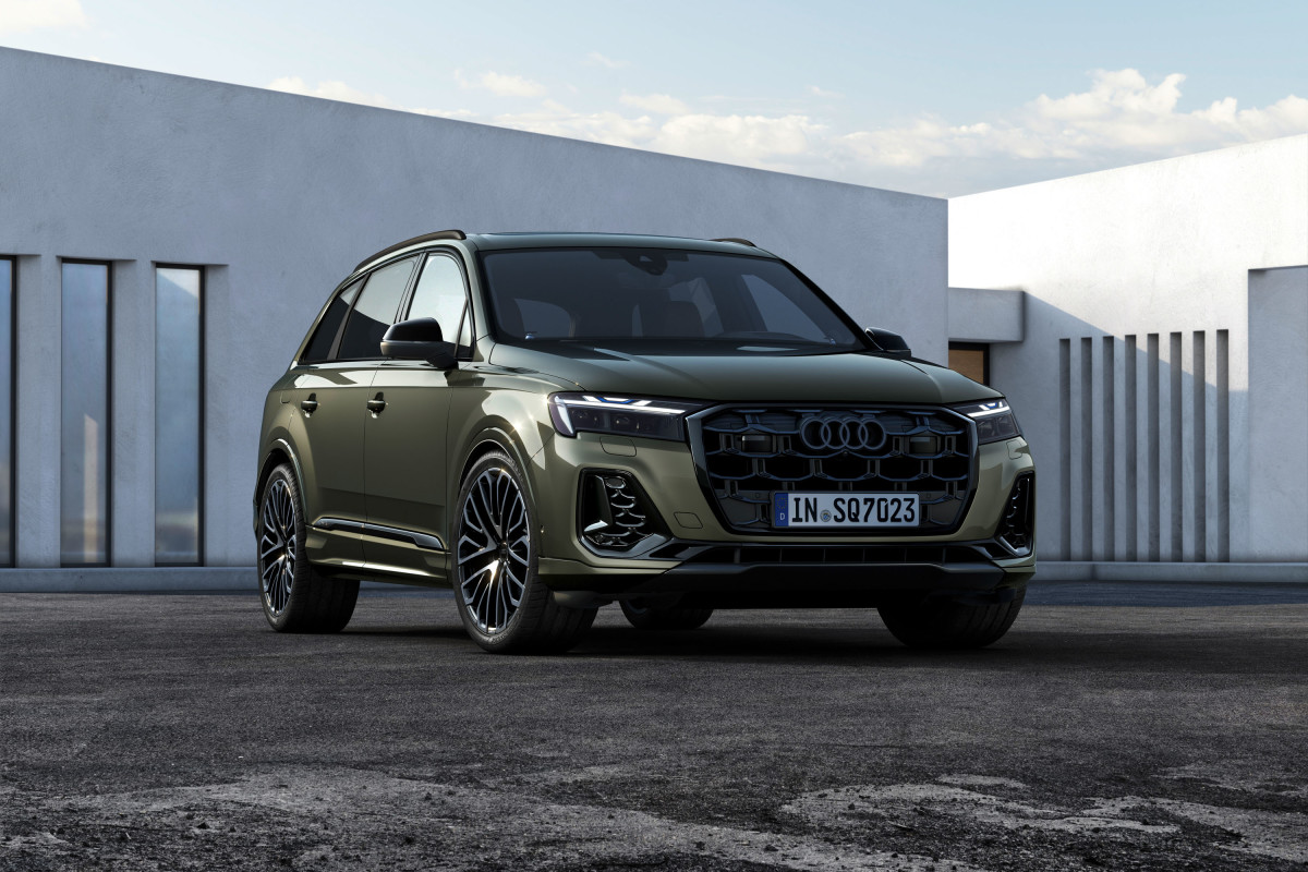 Audi refreshes the Q7 and SQ7 with bold exterior updates Acquire