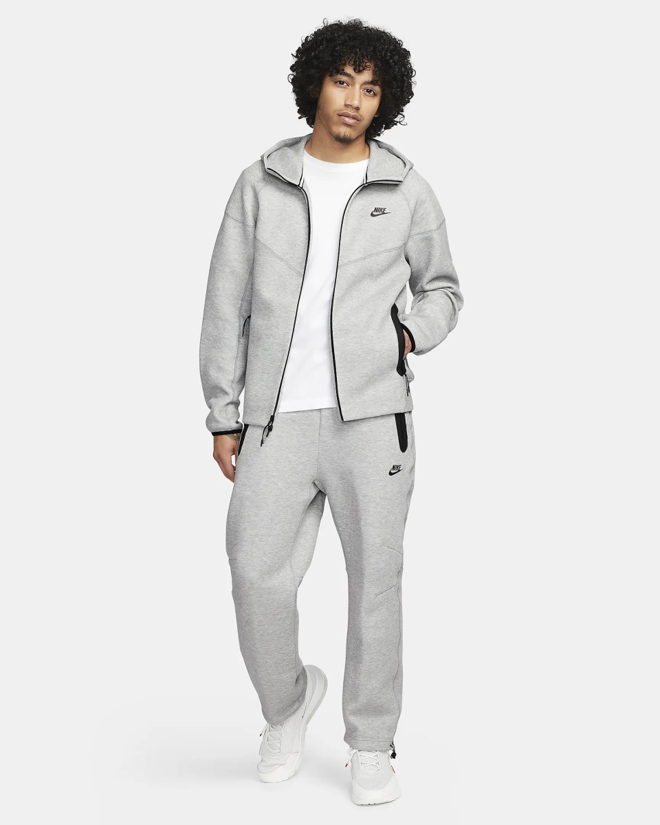 Nike releases its new and improved Tech Fleece collection - Acquire