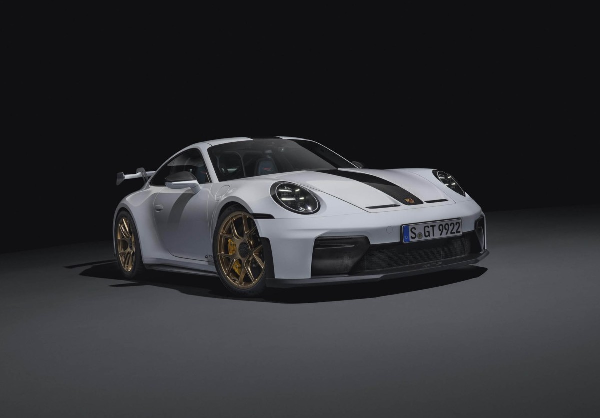 Porsche unveils the 2025 911 GT3 and 911 GT3 with Touring Package Acquire